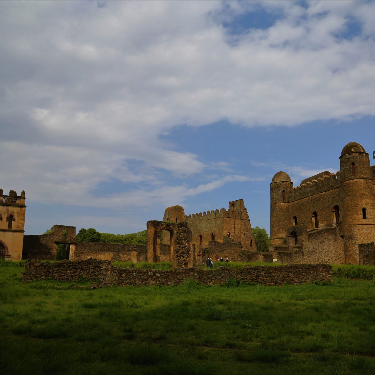 https://maheletethiopiatours.com/wp-content/uploads/2025/01/Gondar-Fassiladas-City-of-Castles-1280x1280.jpg